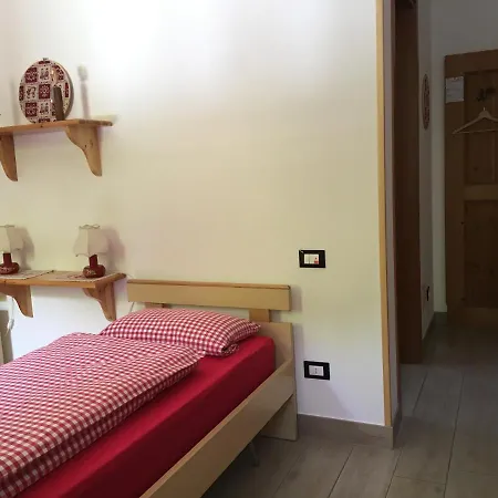 Rifugio Passo Xomo بيت شباب Posina