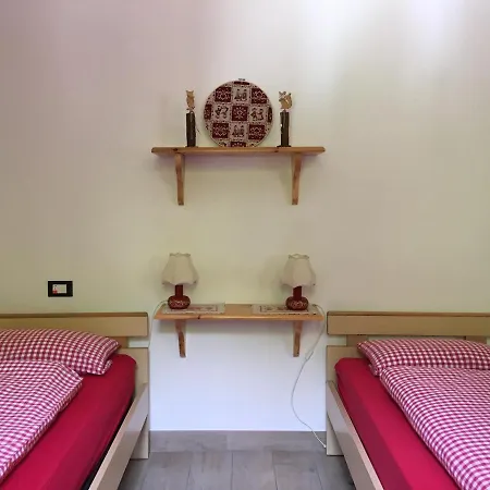 Rifugio Passo Xomo بيت شباب *